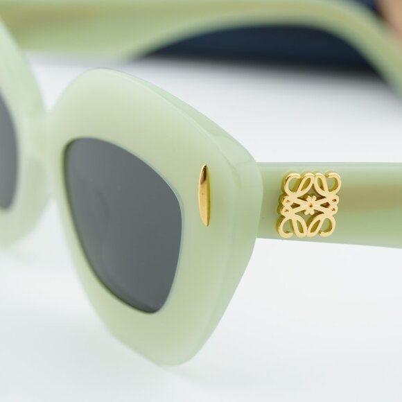 Loewe LW40127I 95A Cat Eye Sunglasses – Green\\Grey